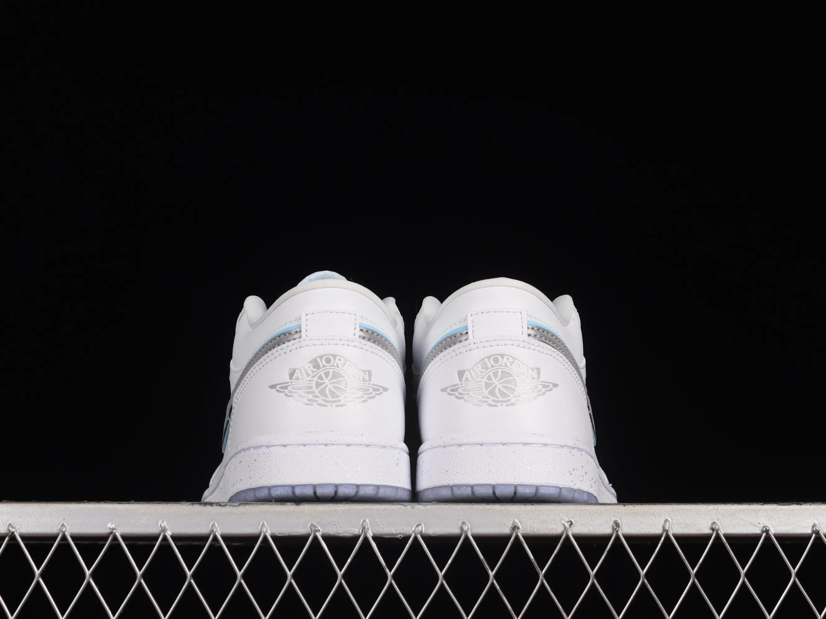 All categories Air Jordan Jordan series basketball shoes Air Jordan 1 Low G version pure original Air Jordan 1 Low "Dare To Fly" AJ1 Joe 1 silver cultural low-top casual sneakers FB1874-101